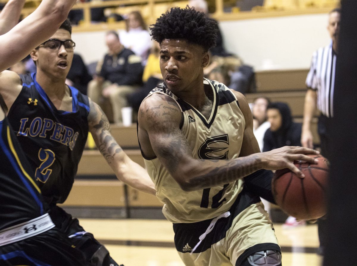 Hornets defeated by Nebraska Kearney Lopers