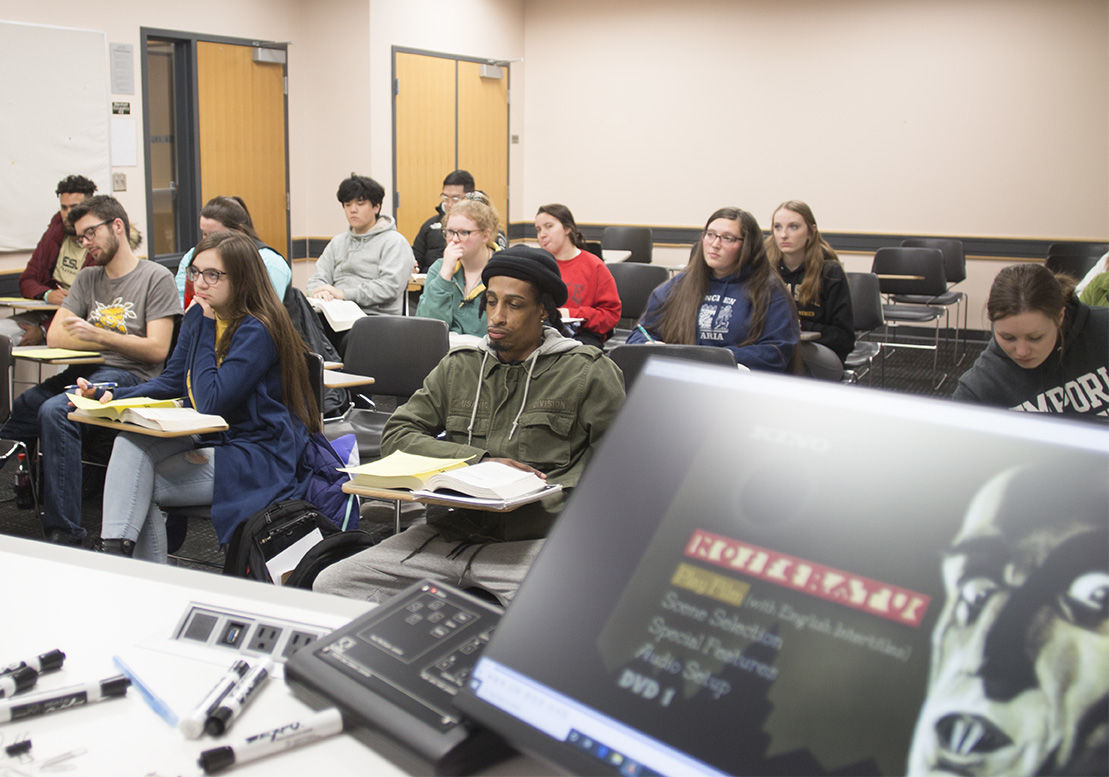The Literary Perspective: Vampire Literature and Film class meets to discuss one of the vampire books they are reading on Jan. 21 in Plumb Hall. &#8220;Mainly it&#8217;s a literature and a film class, so we&#8217;ll be reading a lot of vampire literature,&#8221; said Mel Storm, professor of English, modern languages, and journalism. &#8220;There is a lot of good stuff and watching vampire film, of which there are really good ones.&#8221;
Shelby Hambleton | The Bulletin