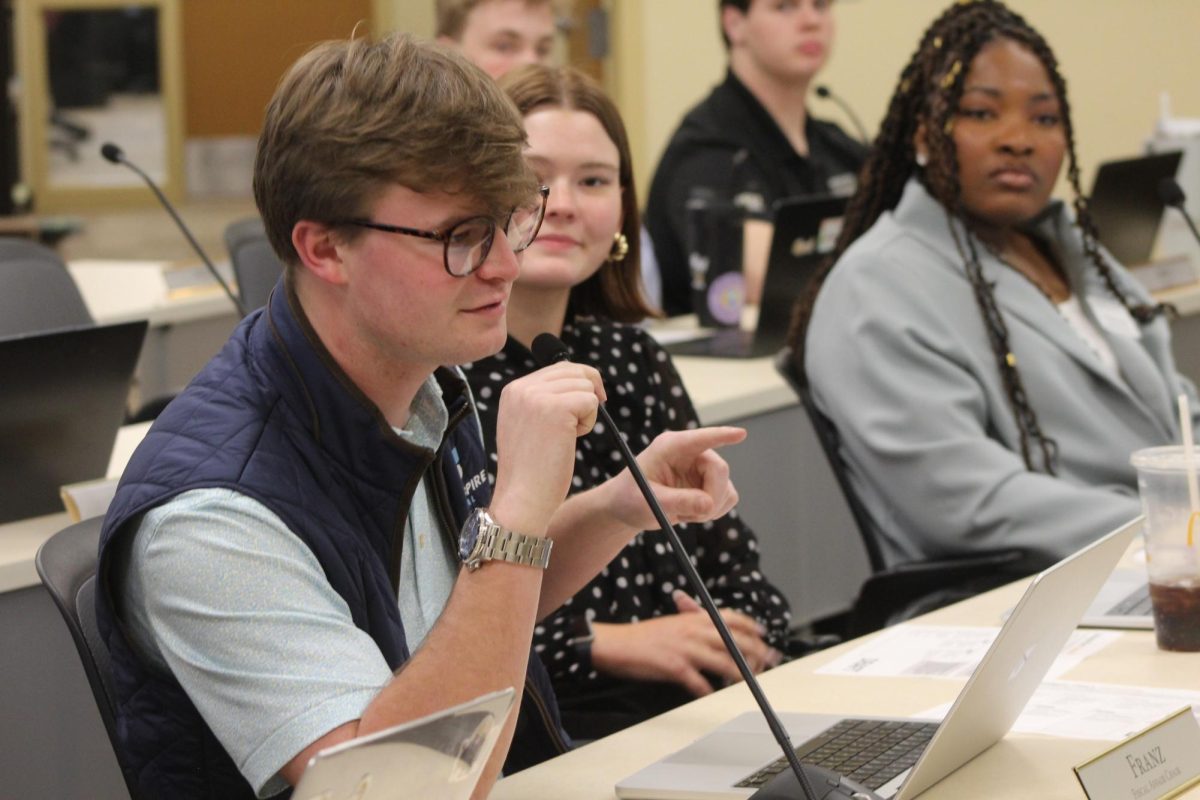 Associated Student Government Fiscal Affairs Chair Joel Franz moves to drop a bill concerning line item fee rates to the end of first readings. The bill was later moved down to general order. 