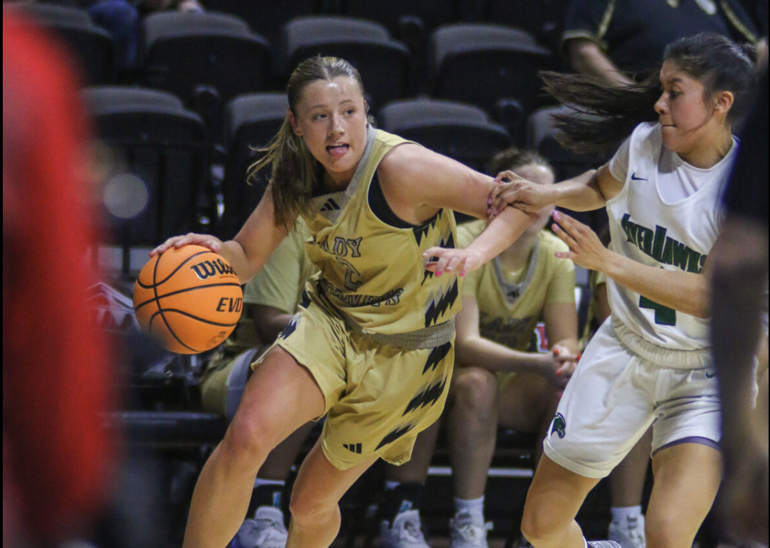 Now senior guard Gracie Gilpin weaves around a Northeastern State opponent in the final minutes of the 2024 MIAA Tournament. The Lady Hornets have again prevailed over the RiverHawks and will advance to the second round of the 2026 MIAA Tournament. 